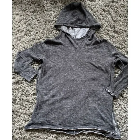 Free People Beach In A Hurry Hoodie Gray hooded BOHO SHIRT TOP sz O/S - Picture 2 of 9